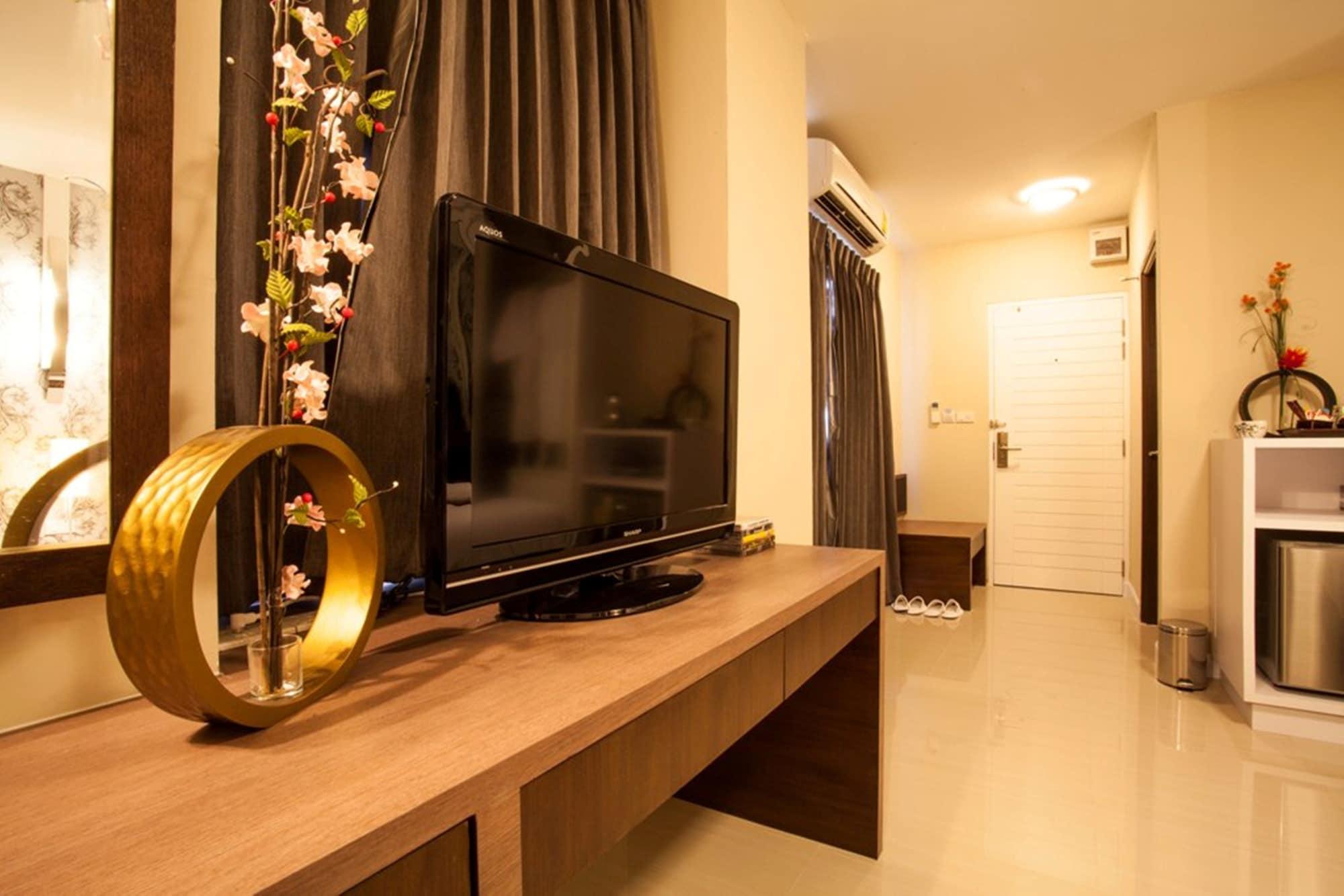 The Aim Sathorn Hotel Bangkok Exteriör bild