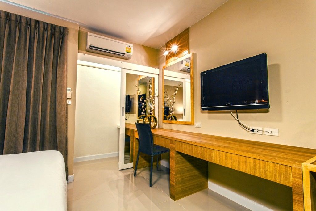 The Aim Sathorn Hotel Bangkok Exteriör bild