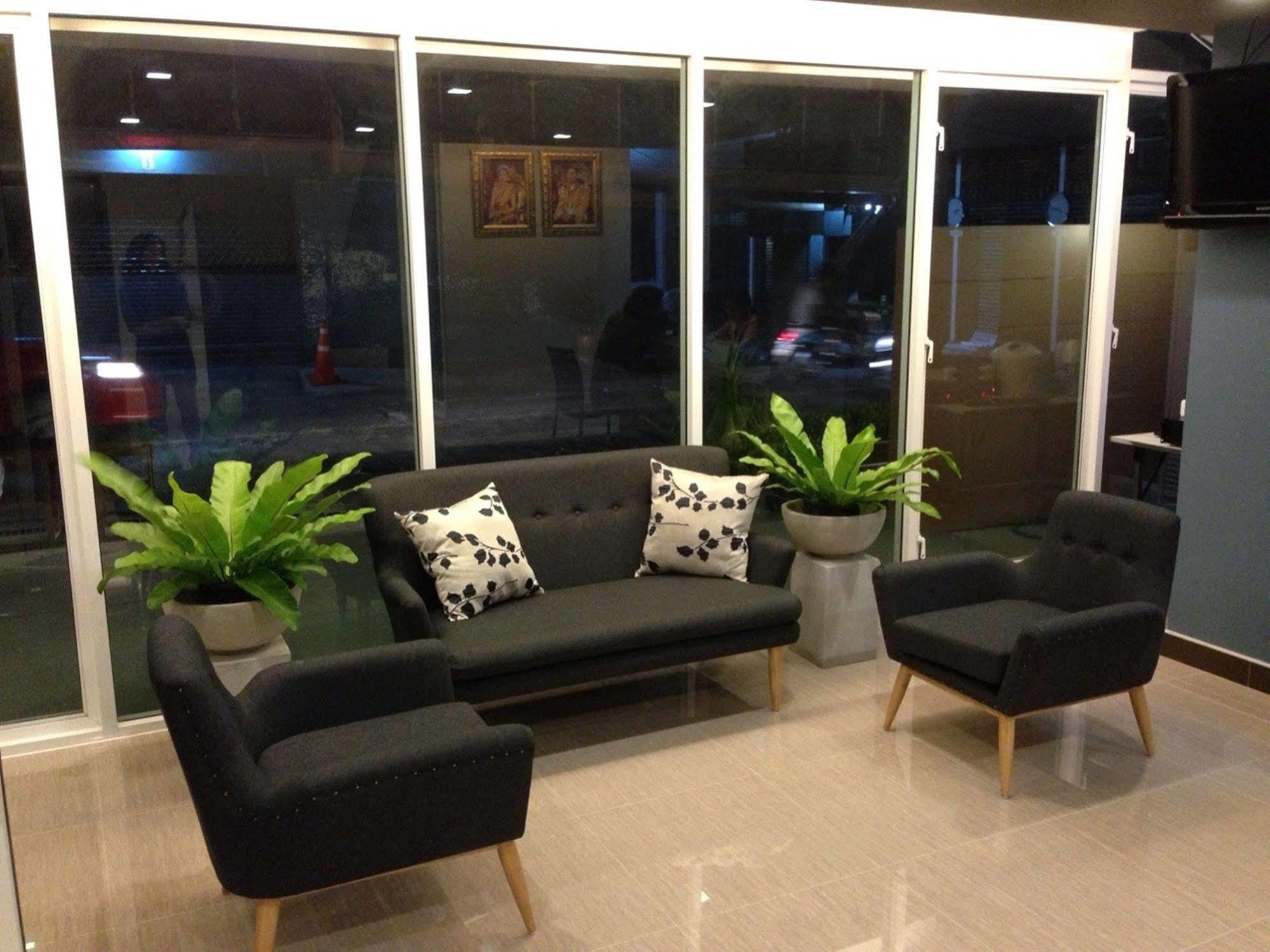 The Aim Sathorn Hotel Bangkok Exteriör bild